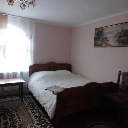 Synevyrske Perehrestya Guest house